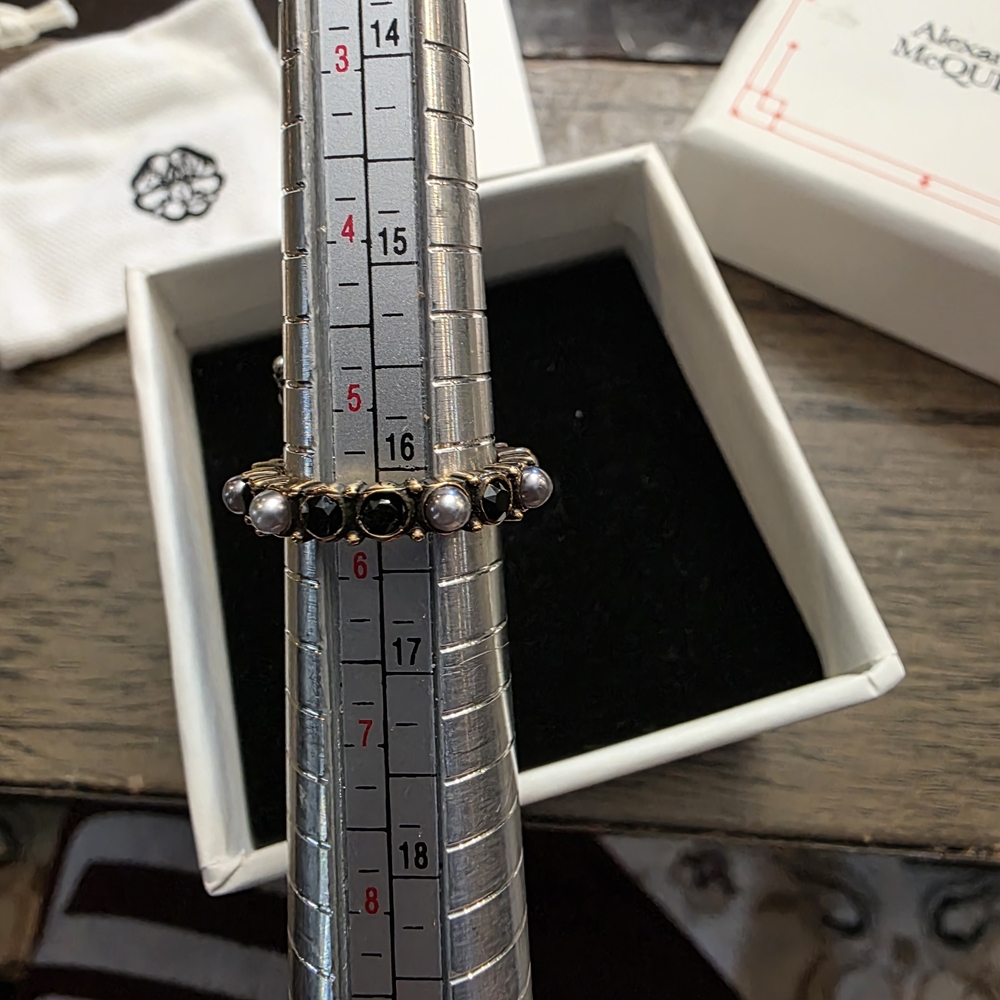 Rare Alexander McQueen Gold Skull Ring - Picture 9 of 10